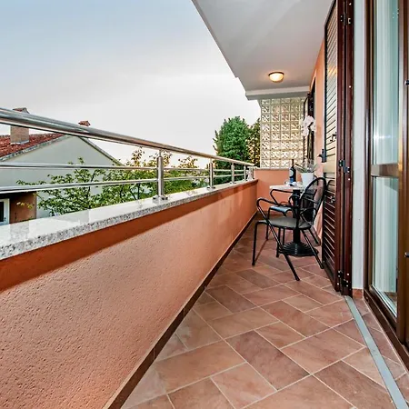 Centener Apartment *