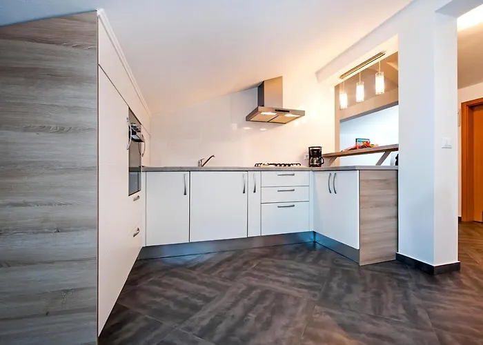 Centener * Ρόβινι